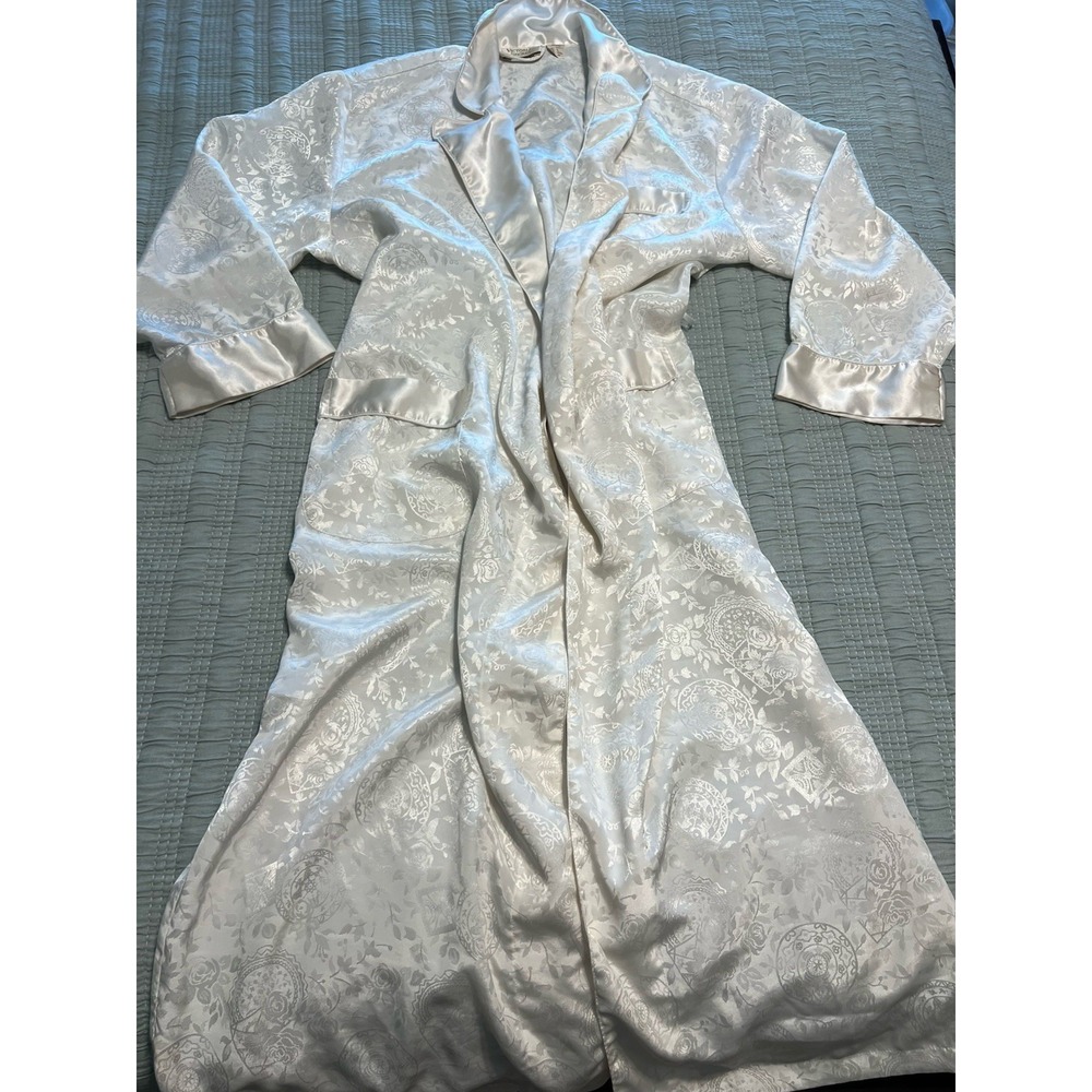 VTG Gold Label Victorias Secret White Ivory Satin Floral Long Robe Size M/L